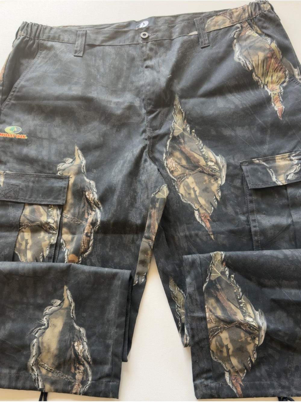 NWT Men's Mossy Oak Camouflage Cargo Pants in Dark Gray and Brown 2XL 44/46 (KB4 - Picture 2 of 8